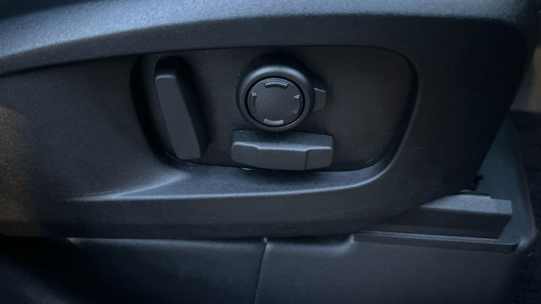 Land Rover Defender 3.0 D250 X-Dynamic HSE 110 5dr Auto Diesel Estate